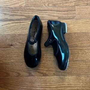 Girls tap shoes